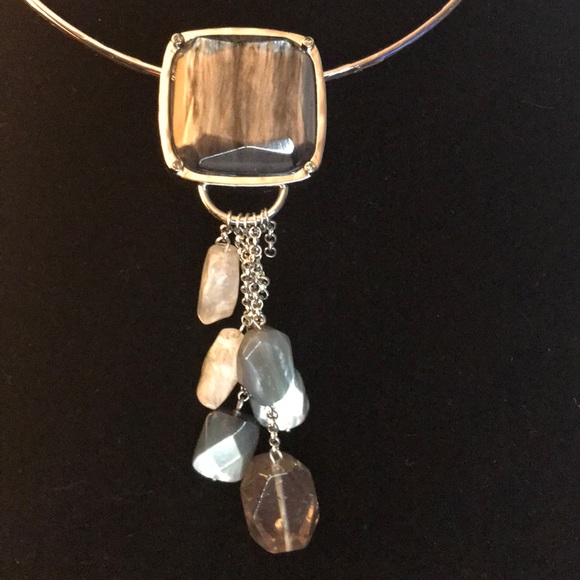 ❤️❤️ Chico’s necklace, old stock. Metal silver tone - Picture 2 of 3